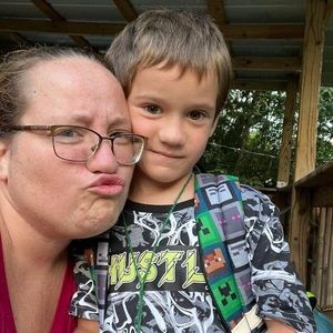 Meet your Posher, Candida